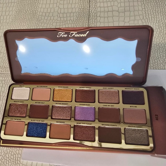 TOO FACED CHOCOLATE SHADOW *NEW
